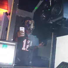 Escucha a Iv Aka Ill Verse, mira videos musicales, lee su biografía, consulta las fechas de las gira y más.