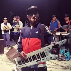 Posłuchaj wykonawcy El Mudo, obejrzyj teledyski, przeczytaj biografię, zobacz daty tras koncertowych i nie tylko!