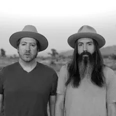Dengarkan Lewis & Ford, tonton video musik, baca bio, lihat tanggal tur & lainnya!