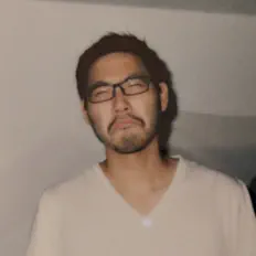 Researcherを聴いたり、ミュージックビデオを鑑賞したり、経歴やツアー日程などを確認したりしましょう！