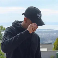 SheKnowsMeByJarrell을(를) 듣고, 뮤직 비디오를 보고, 약력을 읽고, 투어 일정 등을 확인하세요!