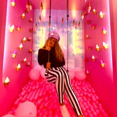 Posłuchaj wykonawcy Sabina Victoria, obejrzyj teledyski, przeczytaj biografię, zobacz daty tras koncertowych i nie tylko!