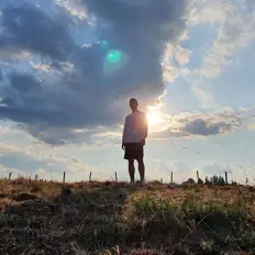 收听 Jesza、观看音乐视频、阅读小传、查看巡演日期等 ！