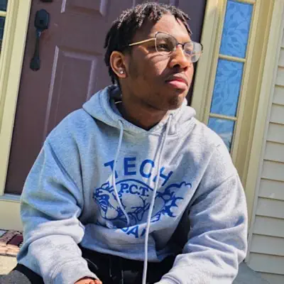 Listen to Yvng Bench, watch music videos, read bio, see tour dates & more!
