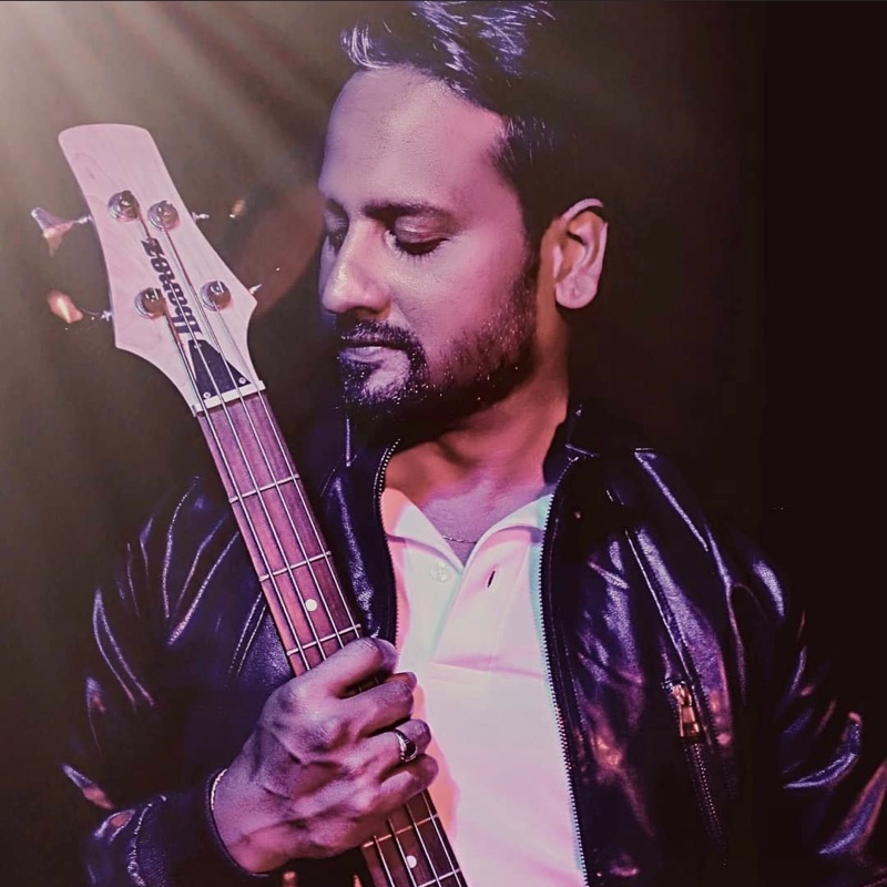 Maney Villanz - ​Rombe Nallavan