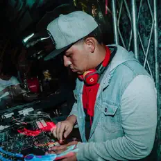 Escucha a Dj Eskan, mira vídeos musicales, lee la biografía, consulta fechas de giras y mucho más.