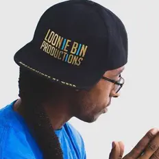 Ακούστε περιεχόμενο από Loonie Tune "Tha Goon", παρακολουθήστε μουσικά βίντεο, διαβάστε το βιογραφικό, δείτε ημερομηνίες περιοδείας, και πολλά ακόμη!