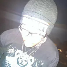 收听 theiind、观看音乐视频、阅读小传、查看巡演日期等 ！