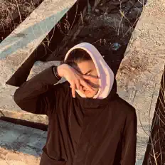 Ouve BulletSoShine, vê vídeos de música, lê a biografia, vê as datas da digressão e muito mais!