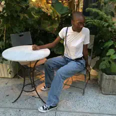 Ascolta Nki, guarda video musicali, leggi la biografia, vedi le date del tour & altro!