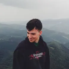 收听 Arsen、观看音乐视频、阅读小传、查看巡演日期等 ！