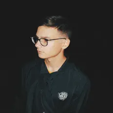 Ακούστε περιεχόμενο από Yung Tape., παρακολουθήστε μουσικά βίντεο, διαβάστε το βιογραφικό, δείτε ημερομηνίες περιοδείας, και πολλά ακόμη!