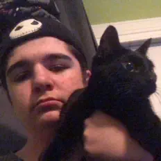 收听 Camui、观看音乐视频、阅读小传、查看巡演日期等 ！