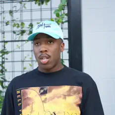 Listen to Ohbee Swice, watch music videos, read bio, see tour dates & more!