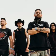 Dengarkan Vaquero Negro, tonton video musik, baca bio, lihat tanggal tur & lainnya!