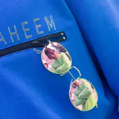 467bostonを聴いたり、ミュージックビデオを鑑賞したり、経歴やツアー日程などを確認したりしましょう！