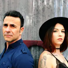 Posłuchaj wykonawcy Silver Smile, obejrzyj teledyski, przeczytaj biografię, zobacz daty tras koncertowych i nie tylko!