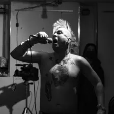 Dengarkan Last Trust, tonton video musik, baca bio, lihat tanggal tur & lainnya!