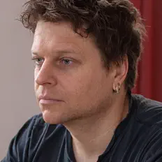 Peter Vukmirovic Stevens을(를) 듣고, 뮤직 비디오를 보고, 약력을 읽고, 투어 일정 등을 확인하세요!