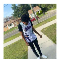 Offtoptaeを聴いたり、ミュージックビデオを鑑賞したり、経歴やツアー日程などを確認したりしましょう！