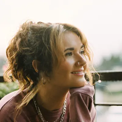 Listen to Amy Papiransky, watch music videos, read bio, see tour dates & more!