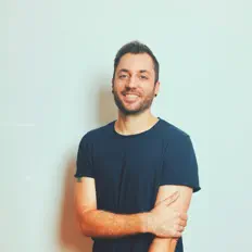 Domy B을(를) 듣고, 뮤직 비디오를 보고, 약력을 읽고, 투어 일정 등을 확인하세요!