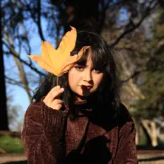 Lezlie을(를) 듣고, 뮤직 비디오를 보고, 약력을 읽고, 투어 일정 등을 확인하세요!