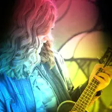 Hör dir Sage Crosby an, schau dir Musikvideos an, lies die Biografie, finde Tourdaten und mehr!