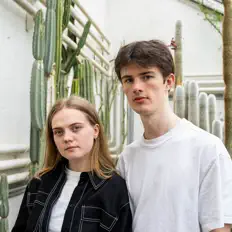 Escucha a Finding Neo, mira videos musicales, lee su biografía, consulta las fechas de las gira y más.