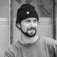 Escucha a undefined, mira videos musicales, lee su biografía, consulta las fechas de las gira y más.