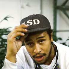 收听 Dr. Spaztztk、观看音乐视频、阅读小传、查看巡演日期等 ！