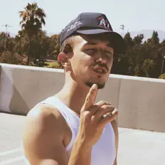 Ascolta KCOLD, guarda video musicali, leggi la biografia, vedi le date del tour & altro!