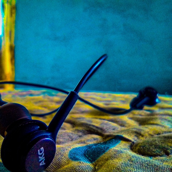 Talk to me (feat. Otick nana & Spoponater)