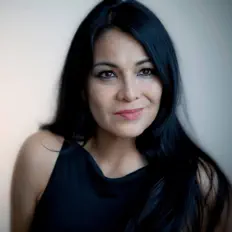 收听 Laura Buenrostro、观看音乐视频、阅读小传、查看巡演日期等 ！