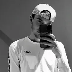 Broegingを聴いたり、ミュージックビデオを鑑賞したり、経歴やツアー日程などを確認したりしましょう！