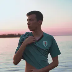 Dengarkan Lil Z, tonton video musik, baca bio, lihat tanggal tur & lainnya!