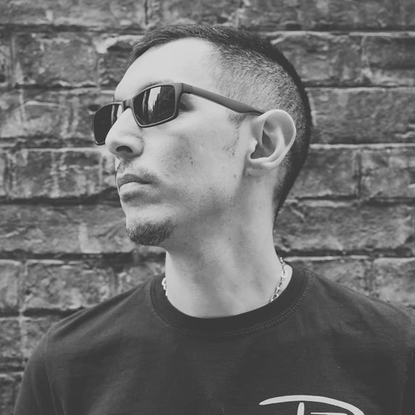 Dan T's avatar