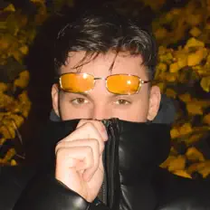 Dengarkan julius, tonton video musik, baca bio, lihat tanggal tur & lainnya!