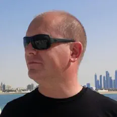 Ascolta Tom G James, guarda video musicali, leggi la biografia, vedi le date del tour & altro!