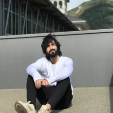 Rahi을(를) 듣고, 뮤직 비디오를 보고, 약력을 읽고, 투어 일정 등을 확인하세요!