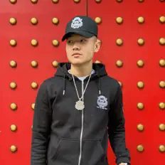 Kojay dinle, müzik videolarını izle, biyografisini oku, tur tarihlerini ve daha fazlasını gör!