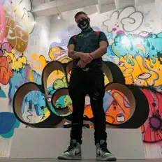 Tvrdukinを聴いたり、ミュージックビデオを鑑賞したり、経歴やツアー日程などを確認したりしましょう！