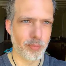 Ouve Juan Carlos Bidault, vê vídeos de música, lê a biografia, vê as datas da digressão e muito mais!