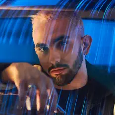 Poslechněte si interpreta Juan Vegas, sledujte hudební videa, přečtěte si životopis, podívejte se na data turné a další informace.
