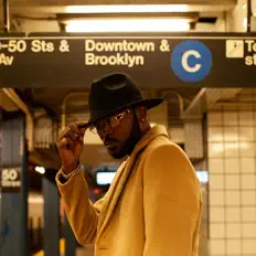 收听 ELIJAH BANX、观看音乐视频、阅读小传、查看巡演日期等 ！