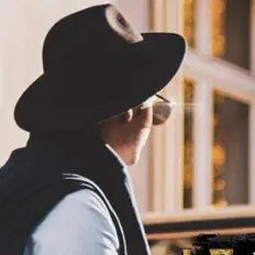 Ascolta Achille One, guarda video musicali, leggi la biografia, vedi le date del tour & altro!