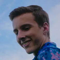 Poslechněte si interpreta Grant Liller, sledujte hudební videa, přečtěte si životopis, podívejte se na data turné a další informace.