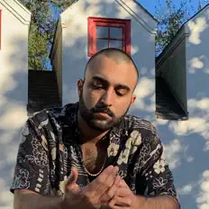 聆聽 Azhar、觀看音樂影片、閱讀小傳、查看巡演日期等！