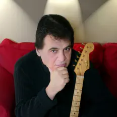 Ouve Gustavo Lima, vê vídeos de música, lê a biografia, vê as datas da digressão e muito mais!