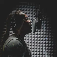 Boss Wood सुनें, म्यूज़िक वीडियो देखें, बायो पढ़ें, दौरे की तारीखें और बहुत कुछ देखें!